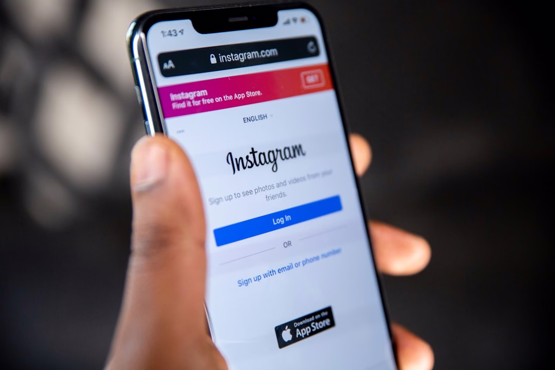 Instagram IA 2026: Como a IA Está Redefinindo a Plataforma 1 Meta AI assistente no Direct do Instagram — busca inteligente e geração de imagens por IA em 2026